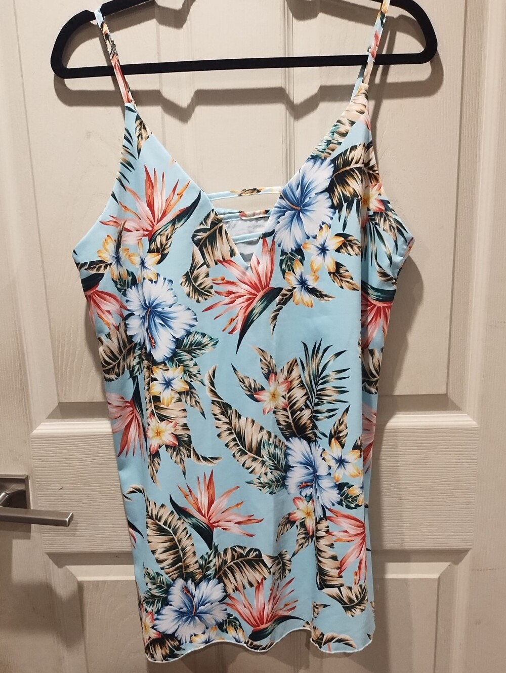 Hurley Women's Floral Mini Dress — 18¼" pit-to-pit, 20½" pit-to-hem